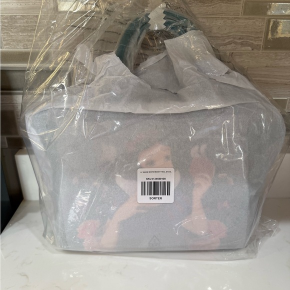 Loungefly Disney Snow White And The Seven Dwarfs Floral
Satchel Bag ????